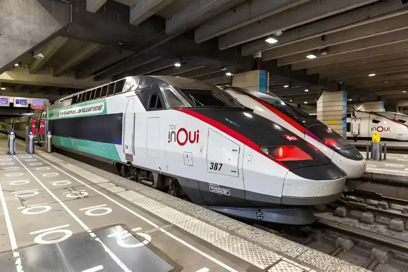 Taxi gare TGV — train à grande vitesse
